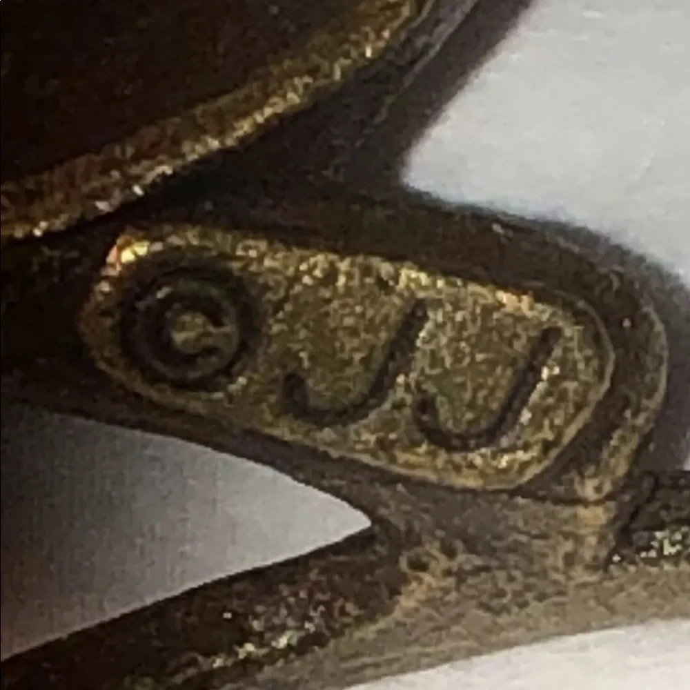 JJ signed brooch pin. Gold tone mouse W/green eyes